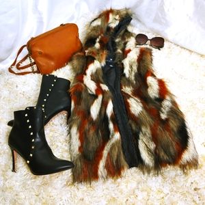 American Eagle Outfitters fur vest NEW w/o tag